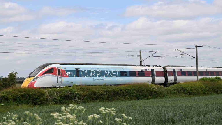 LNER Cuts Carbon Emissions by Nine Per Cent While Expanding East Coast Services