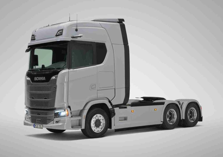 Scania Premieres New Dynamic Range for R- and S-Series Trucks at IAA Transportation