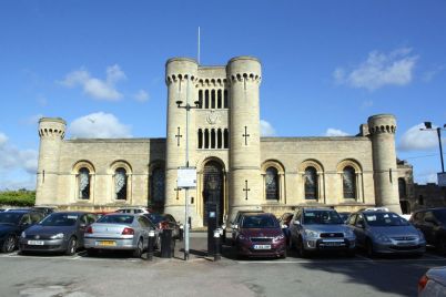 Sessions_House_Thorpe_Road_geograph_6498355.jpg
