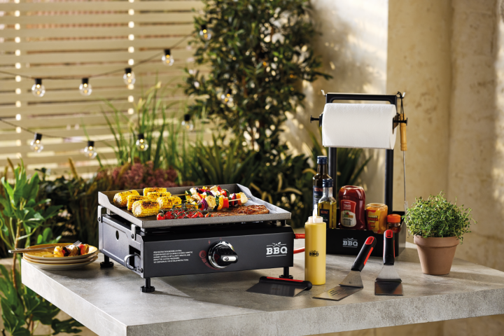 Tabletop-gas-griddle-lifestyle.png