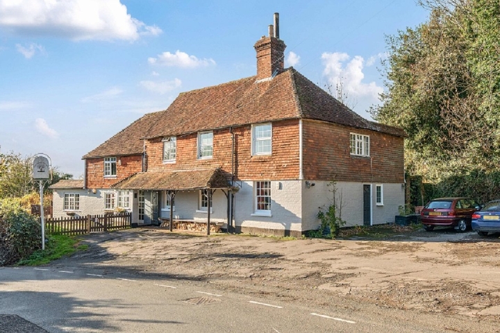 cherry_tree_inn_wadhurst_resized.jpg
